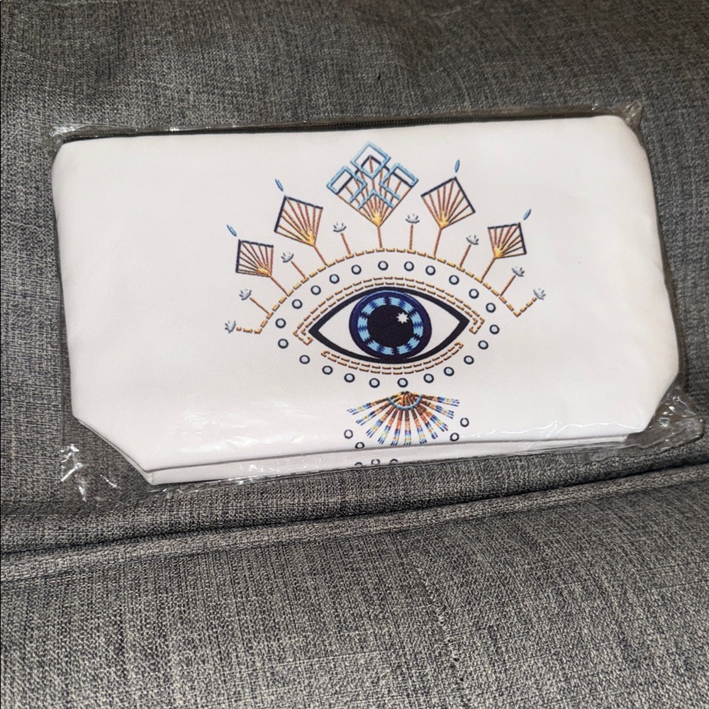 White Cosmetic bag with Eye Design